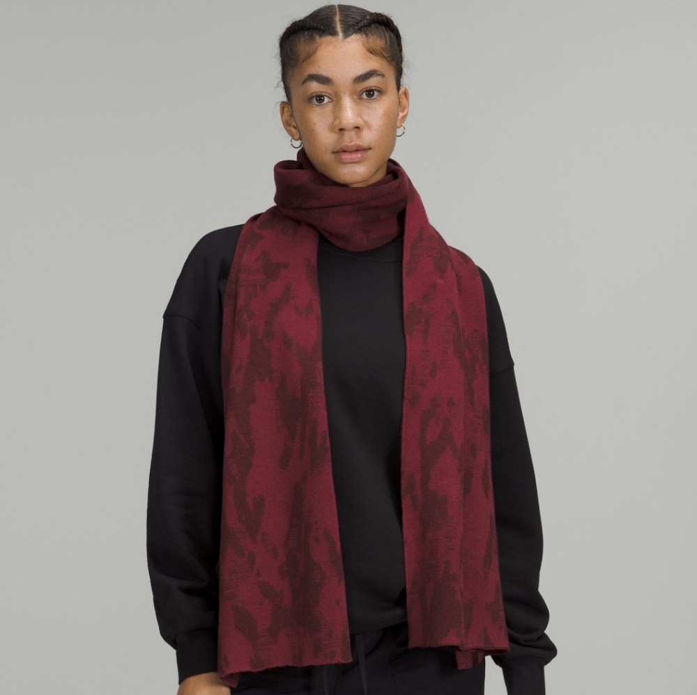 NWT - Lululemon Red Oversized Jacquard cameo scarf 🧣